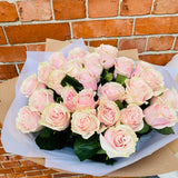 Pink Rose Handtied Bouquet - Chobham Flowers #10 Stems