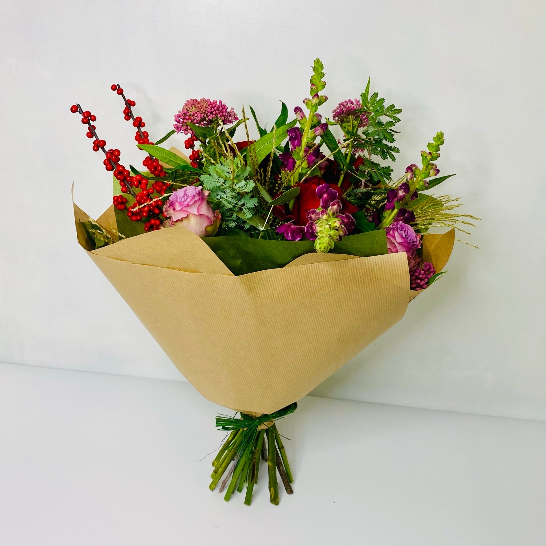 Fresh Christmas Flowers - Chobham Flowers 